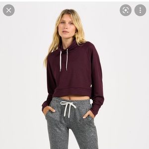 NWOT Vuori Halo Crop Funnel Neck Top in Cerise Heather sz M